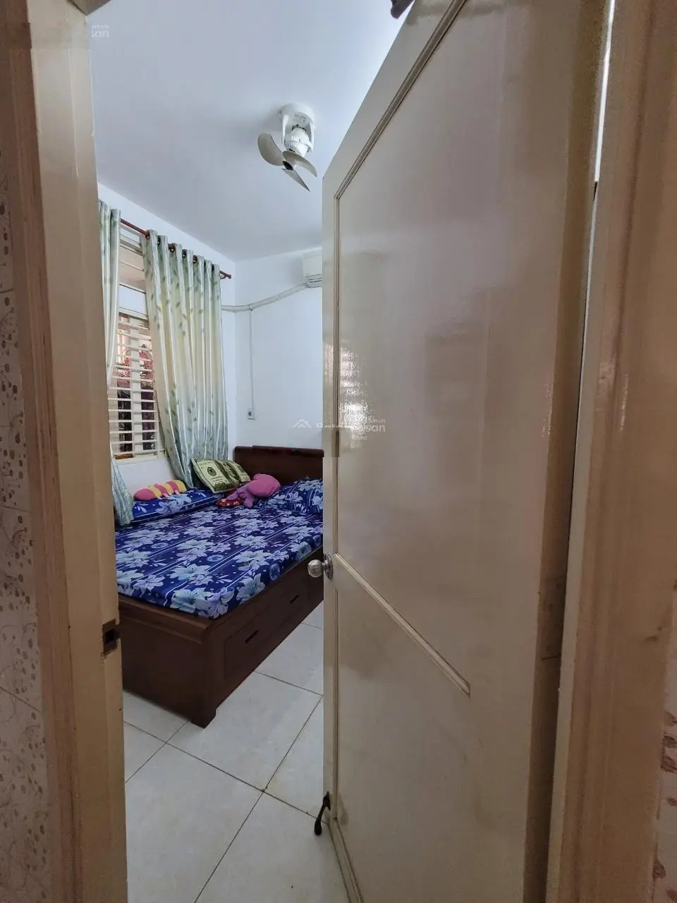 Chính chủ cần bán chung cư 312 Lạc Long Quân Sổ hồng rồi giá 2,39 tỷ
