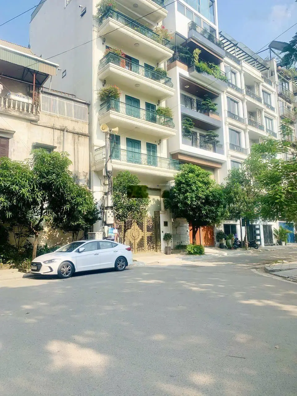 Bán nhà Trịnh Công Sơn lô góc 60m2 22 tỷ, mặt phố vỉa hè ô tô tránh dừng đỗ kinh doanh
