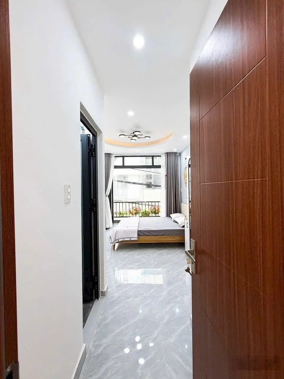 Chú Tám gửi bán căn Cô Bắc, diện tích 38m2, giá 2tỷ970. Sổ riêng, liên hệ đi coi nhà liền