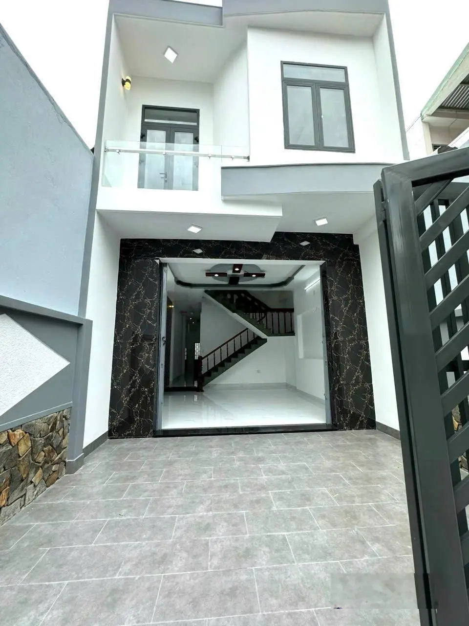 Bán nhà 2 tầng MT Dương Bích Liên, 100m2 giá 4.6 tỷ TL