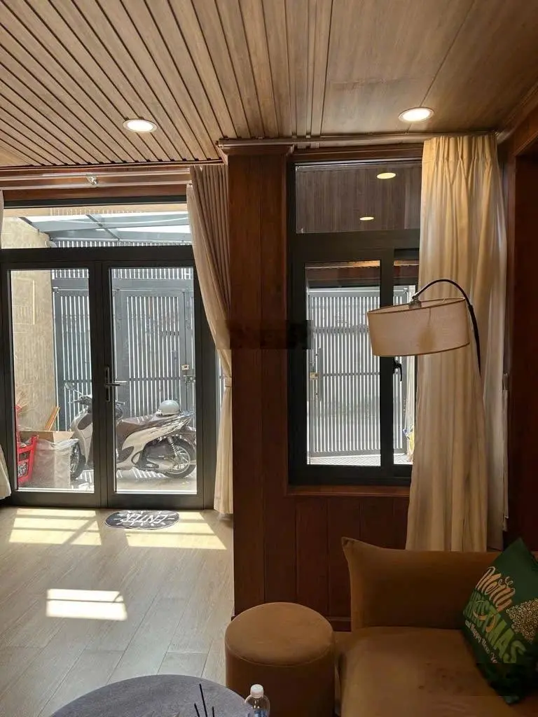 HXT - nội thất gỗ cao cấp nhập từ Nga - thang máy - 6 tầng - chỉ 15 tỷ