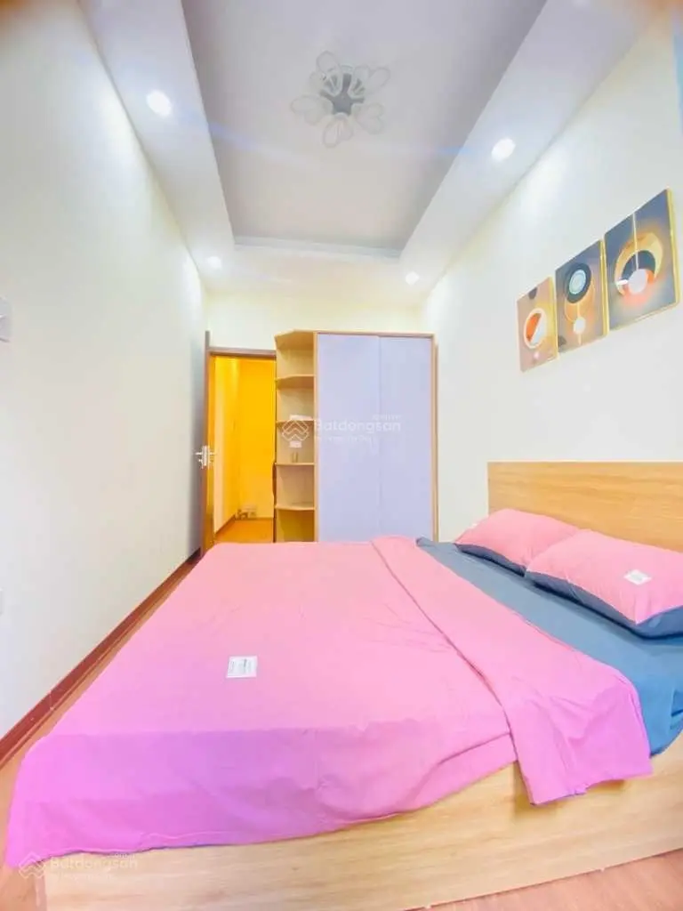 Bán nhà riêng, SDCC Phố Minh Khai, ngõ nông, thông, gần phố: 22m2, 3 tầng. Giá nhỉnh 3 tỷ