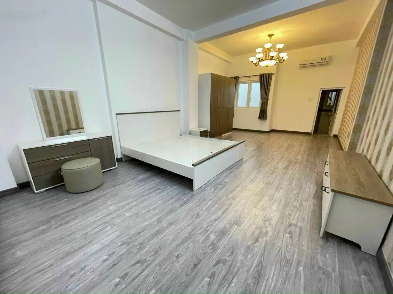 CHỦ HẠ 500Triệu BÁN GẤP NHÀ LÊ TUNG, Q.11 ngay SVĐ PHÚ THỌ, HẺM KINH DOANH 6M, Cho Thuê 20tr/tháng