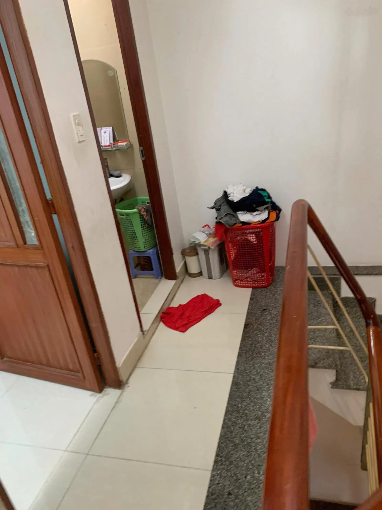 Chính chủ bán nhà 28 Nguyễn Văn Hưởng, nhà 4 tầng, ngang 5,6m2