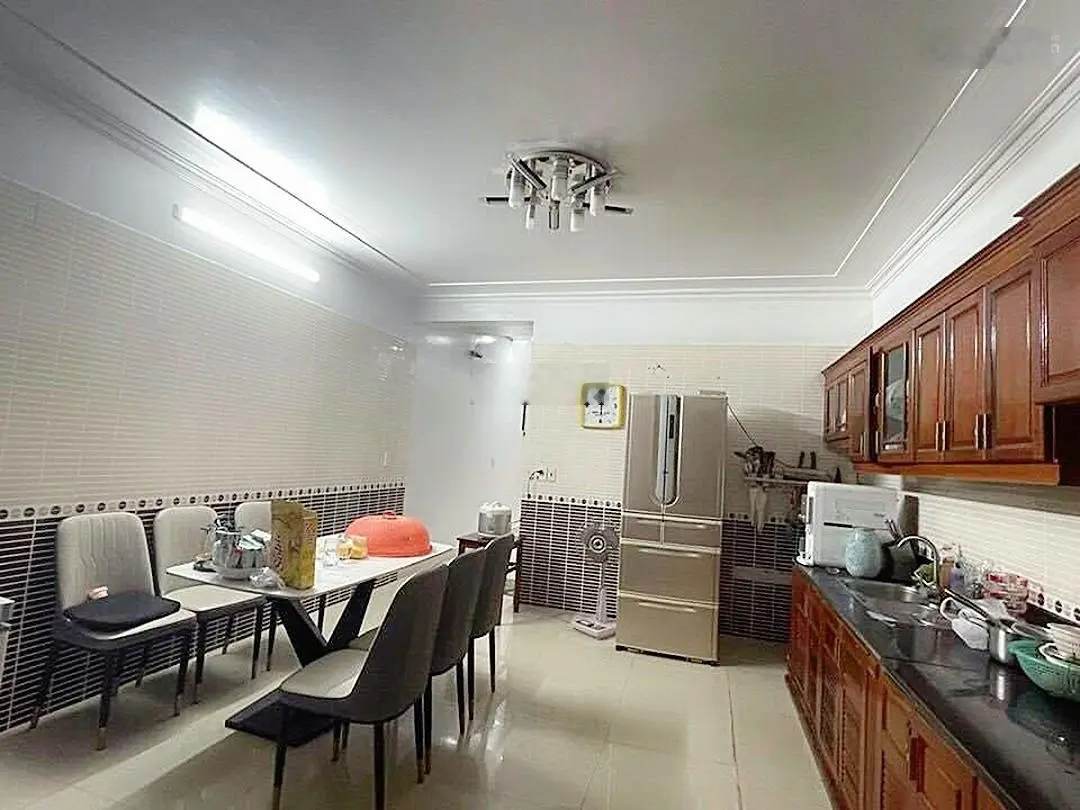 Nhà Khúc Thừa Dụ - Thiên Lôi, 91m2, 4 tầng độc lập, sân riêng để ô. Tô 7 chỗ, giá 4.5 tỷ