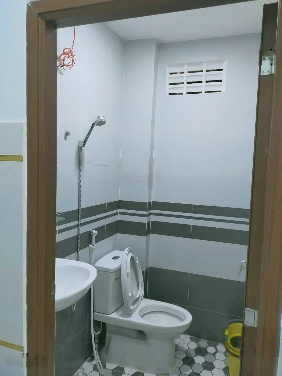 Nhà MT kinh doanh đường Trần Quốc Tuấn, Q. GV, DT 4.6x11m, 1T 1L 1L, giá chỉ 8 tỷ TL, 0901 291 ***