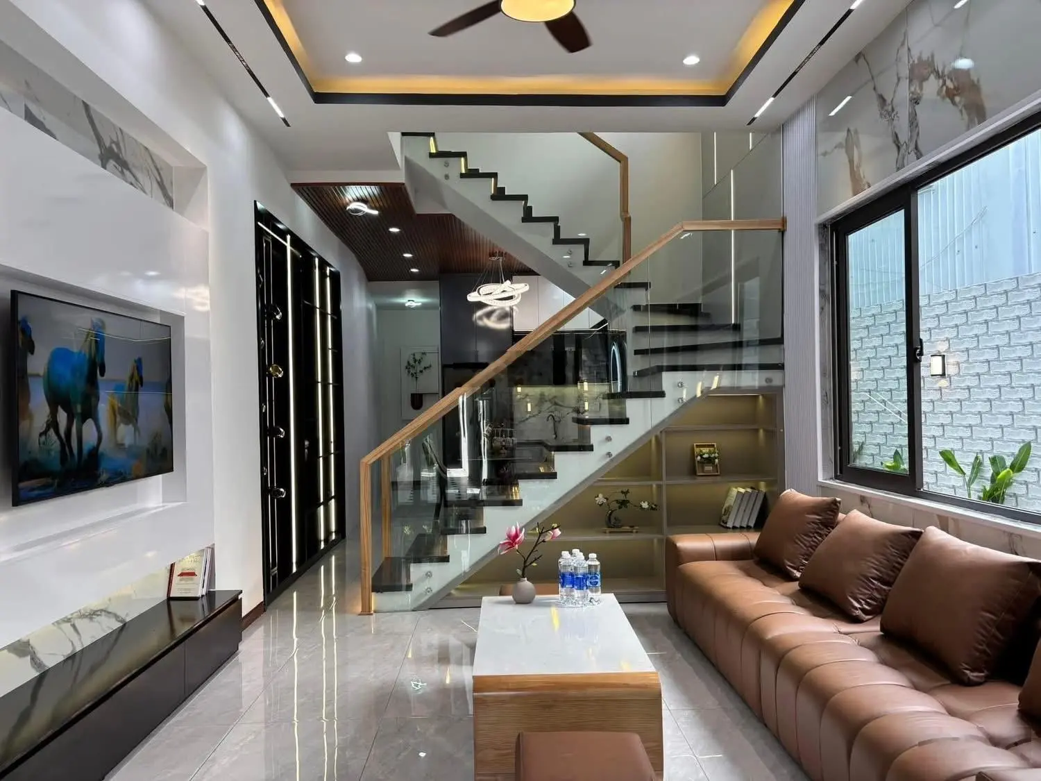 Bán nhà đẹp 122m x 2 tầng sân vườn thoáng mát Hoàng Diệu, trung tâm quận Hải Châu