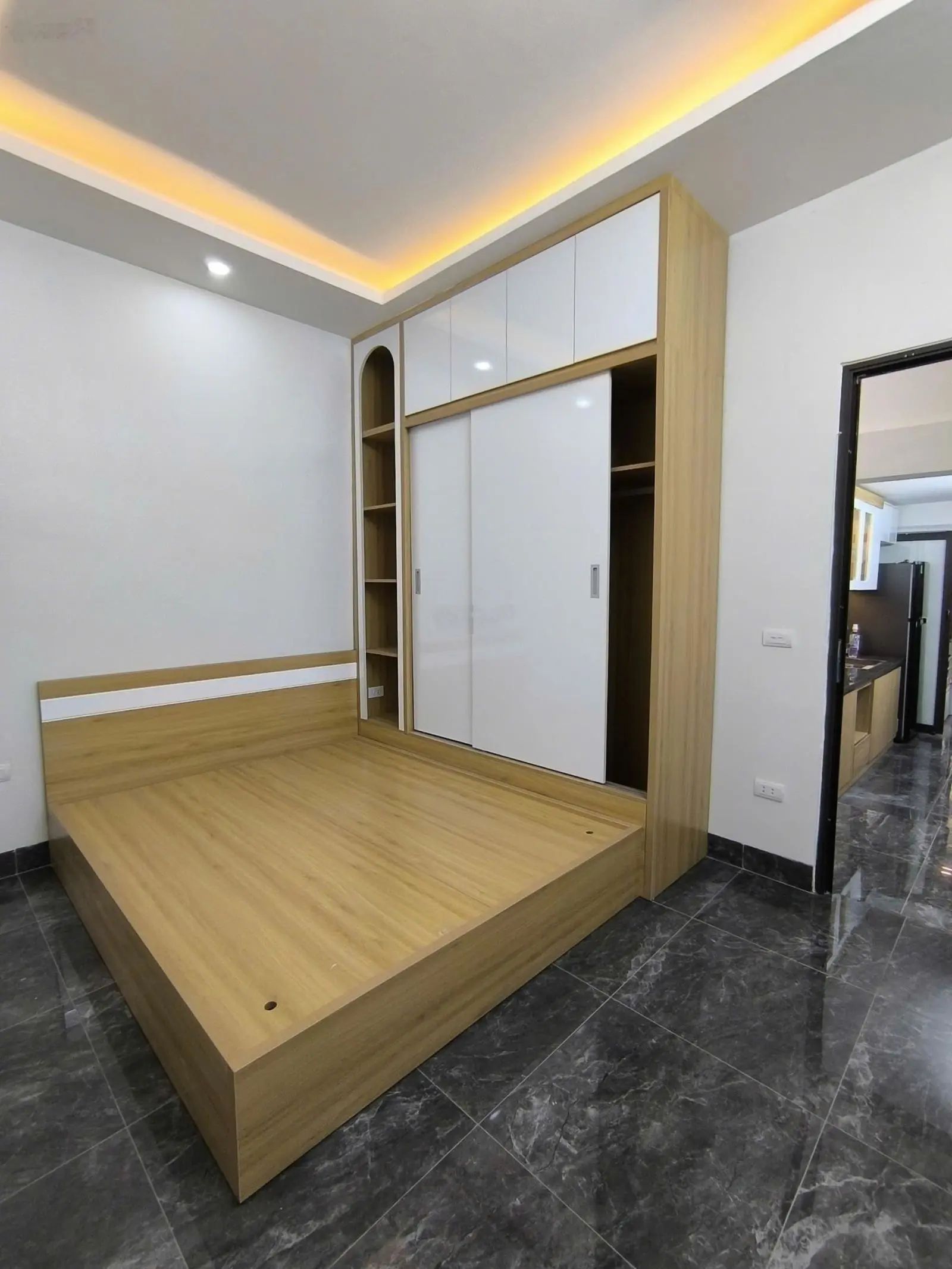 60m2 - ngay mặt đường kinh doanh, thuận tiện, oto tránh