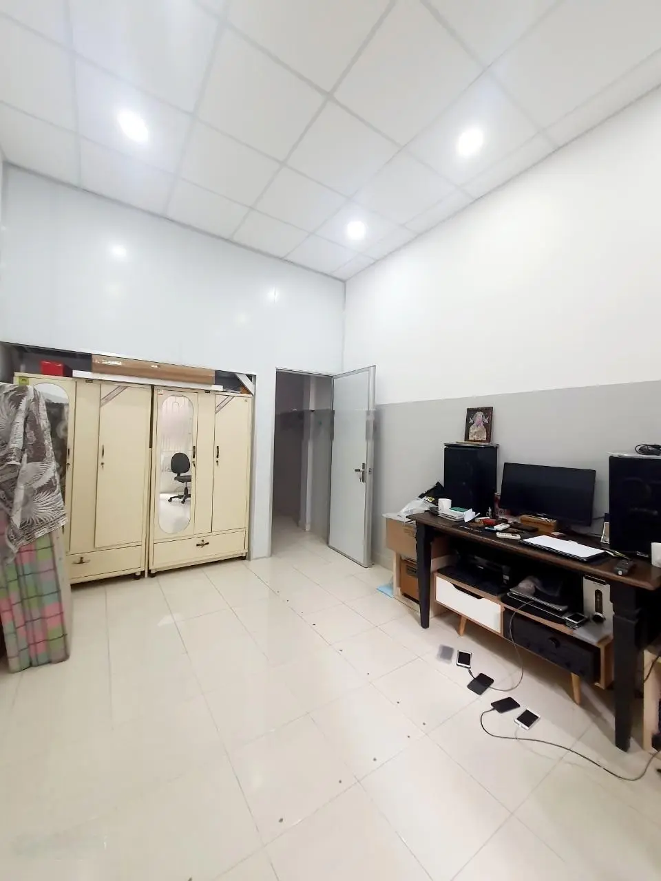 Ngợp giảm 1tỷ, bán rẻ nhà hẻm 1sẹc Thành Thái quận 10, giáp Q3, Q1, 62m2, 3tầng ngang 4m, nhỉnh 5tỷ