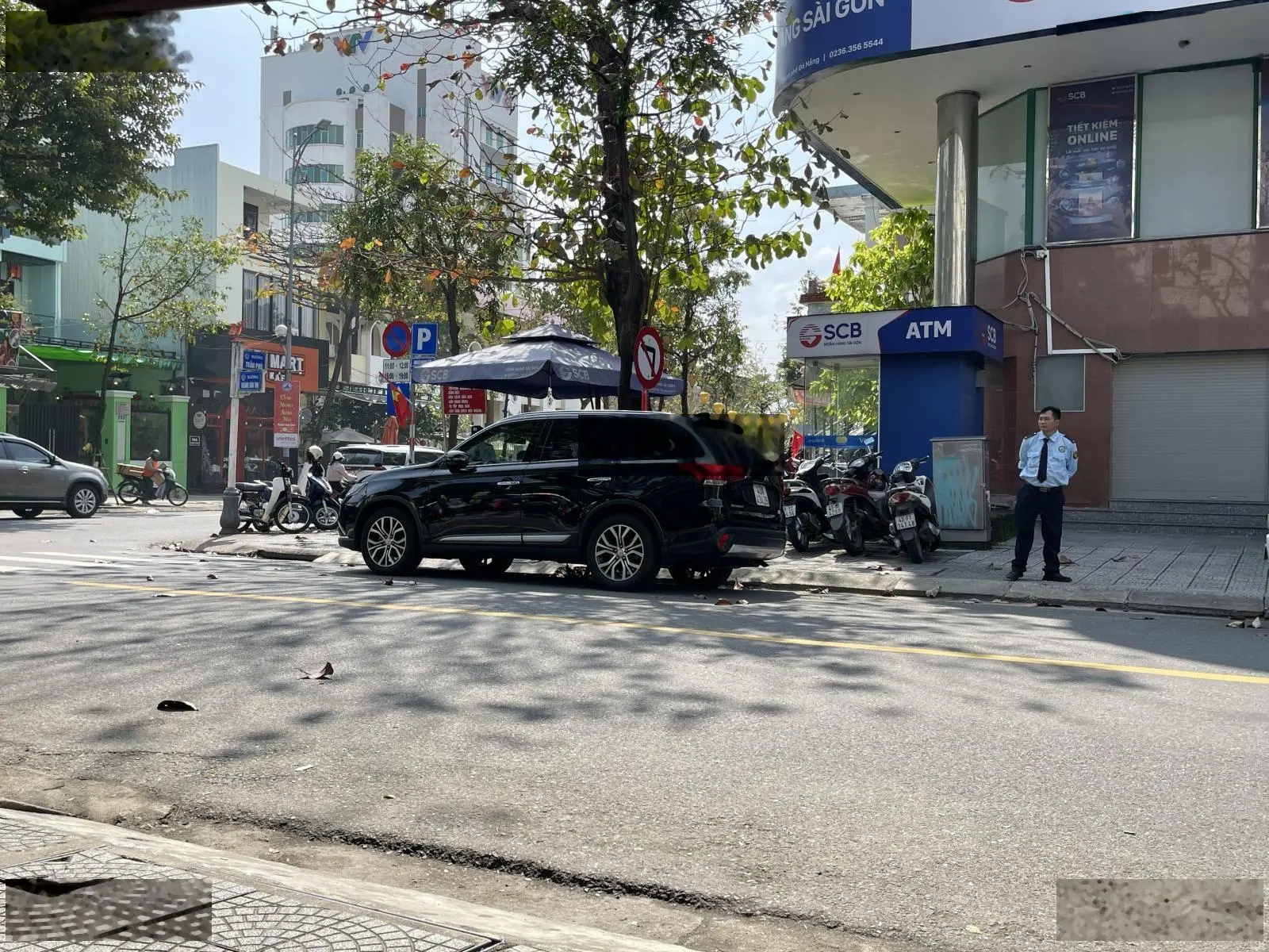 Bán Gấp Nhà Trung Tâm Phố - Lê Lợi - Cạnh Bên Công An TP - DT đất 64m Sân Rộng 70m2 - Chỉ 4.3 tỷ TL