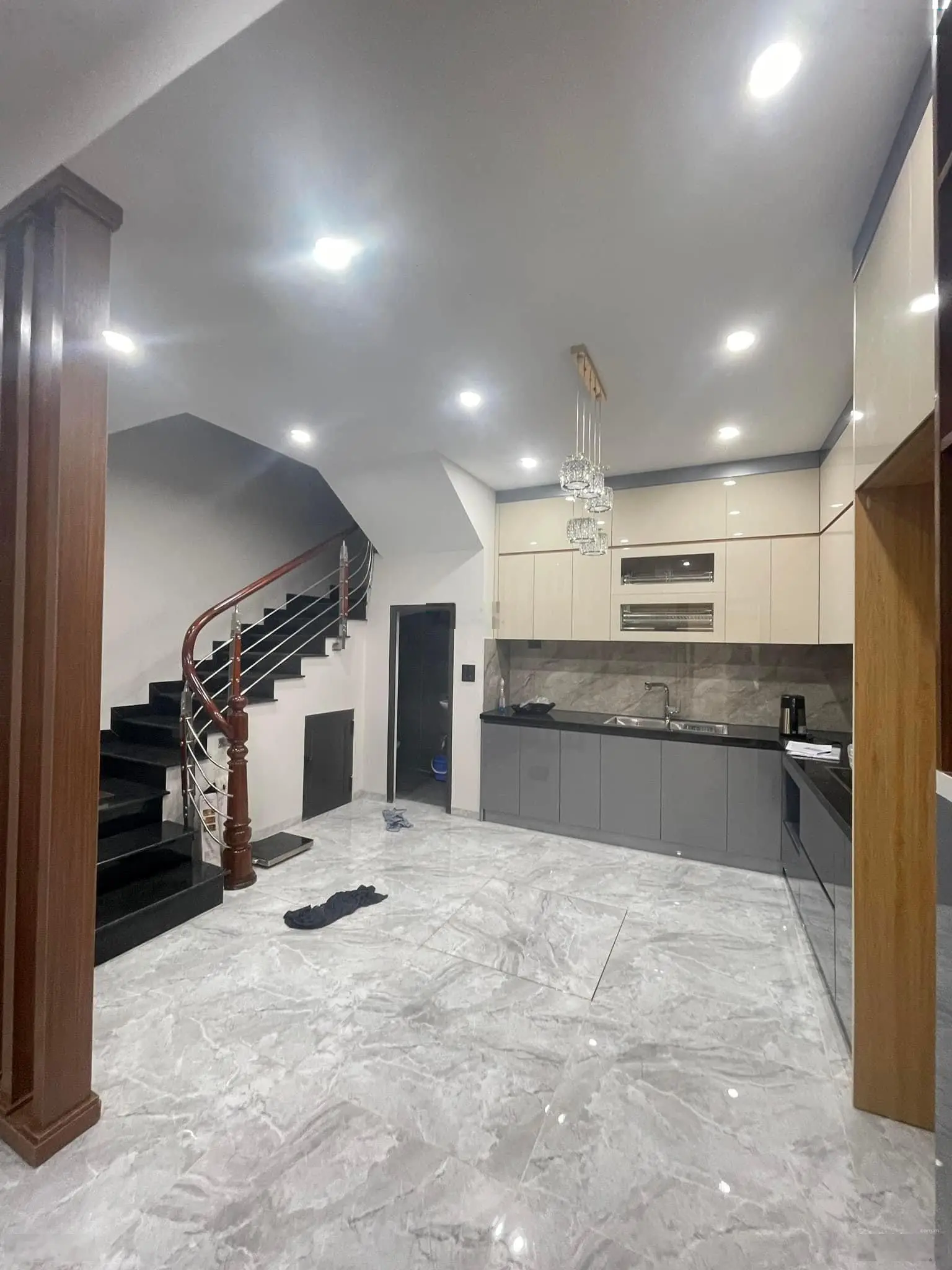 Bán nhà Văn Cao Ba Đình 100% tin thât
41m2 - 5.3m MT 6.7 tỷ Nhà tuyệt đẹp thiết kế hưởng