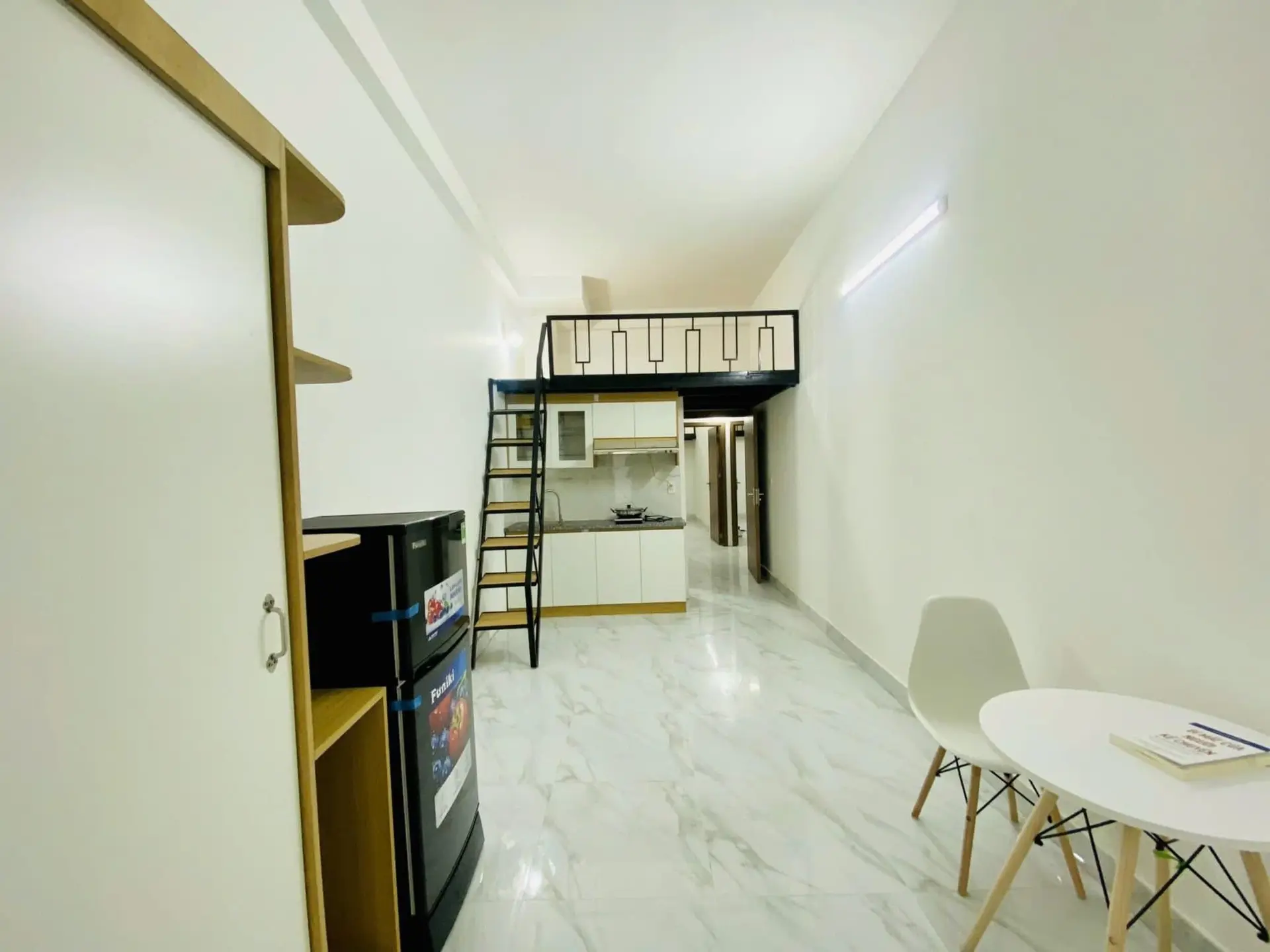 Bán toà căn hộ dòng tiền - Lạc Long Quân - xây mới cứng