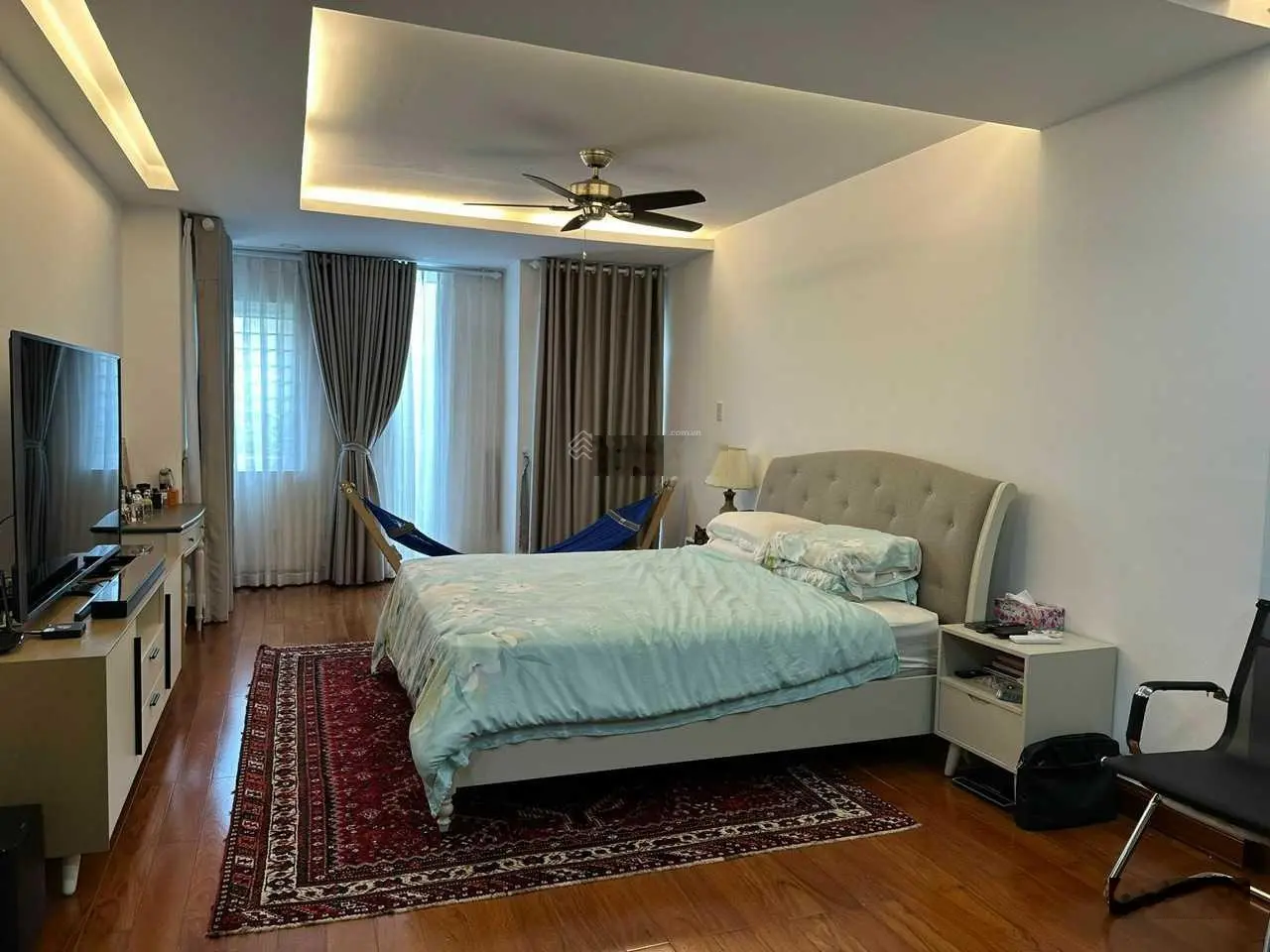 Bán nhà phố Hoàng Quốc Việt, full nội thất cao cấp - DT: 6 x 21 m. Giá 21.5 tỷ TL - LH: 0902 781 ***