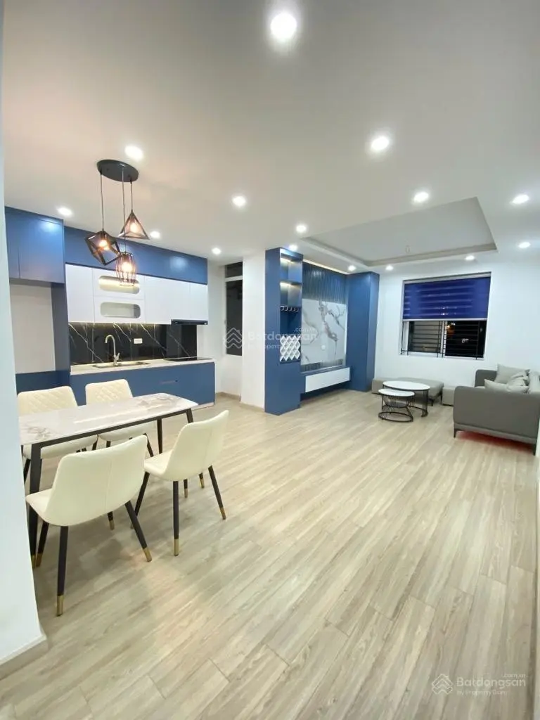 Chính chủ bán CHCC TP Giao Lưu, nhà đẹp full nội thất ở ngay, 2 ngủ đủ công năng, chỉ hơn 3 tỷ.