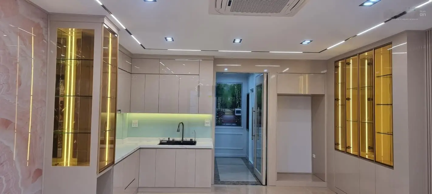 Bán nhà Nguyễn Thị Định thông Đỗ Quang Cầu Giấy 60m2 6 tầng 4.4m mặt tiền 22.5 tỷ