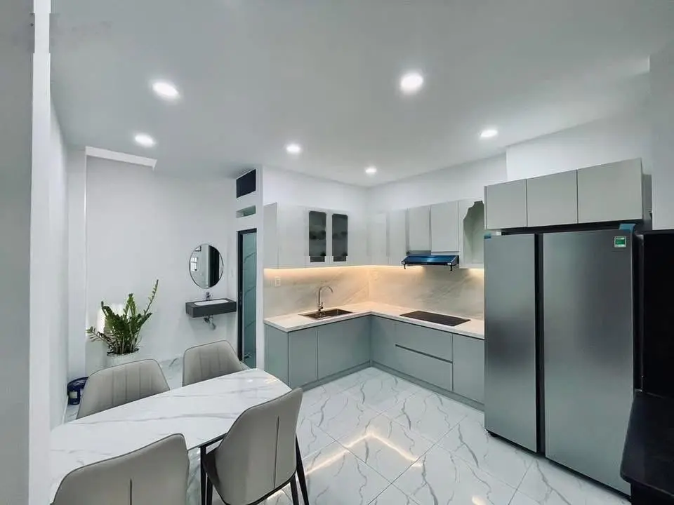 Nhà đẹp 41,4m2 cạnh trường Tiểu học Nguyễn Thái Sơn - đường Huỳnh Thị Của, Quận 3 giá 3tỷ620