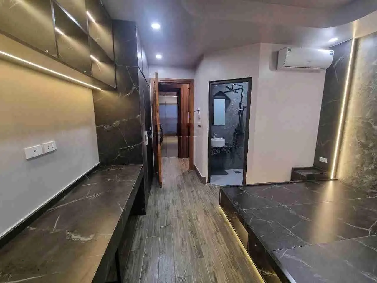 Siêu phẩm tại Lê Quang Đạo, gần ô tô, diện tích 35m, 4 tầng, giá chỉ hơn 6 đồng.