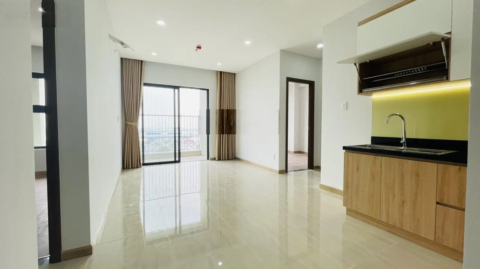 Hot! Bán gấp căn góc Bcons Garden 2PN+2WC 63m2 chỉ 1tỷ69 mới 100% có sổ sẳn không phát sinh phí