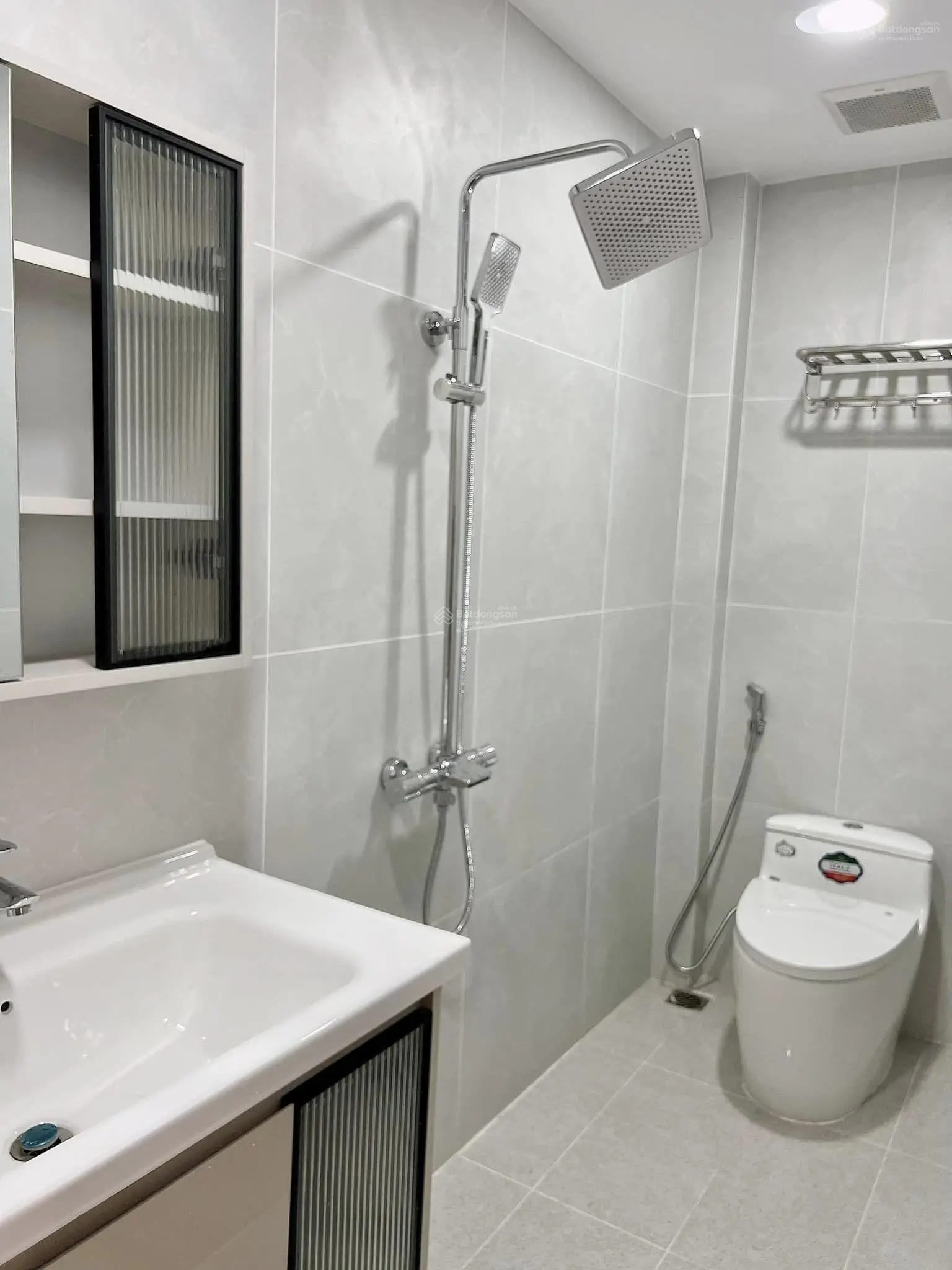 Bán nhà ở sát MT Tạ Quang Bửu Q8 , DT 75m2 GIÁ 6 tỉ 565 có SHR