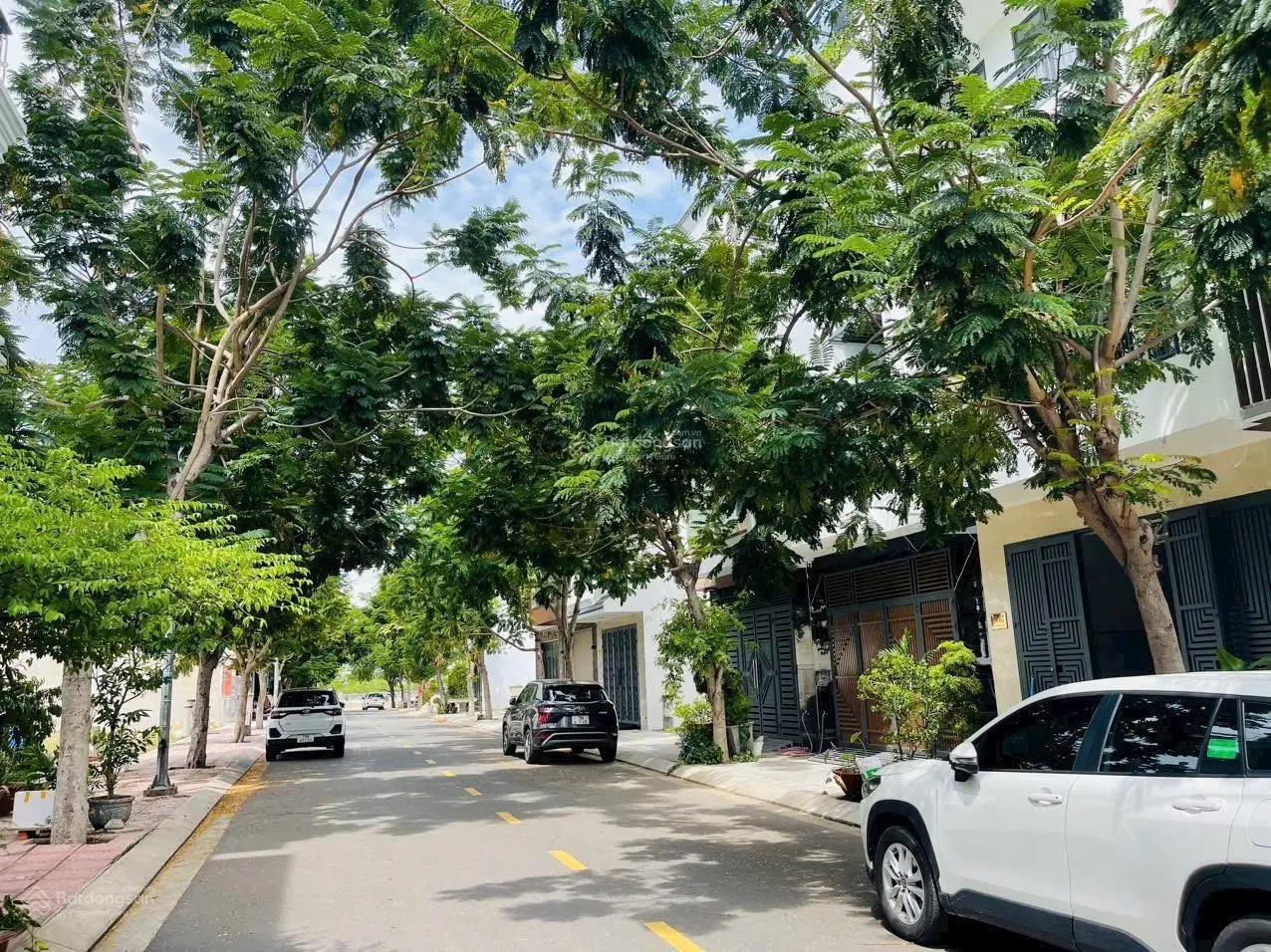 Nhà đẹp 3 tầng - KĐT Hà Quang 2, diện tích 90m2 ngang 5m giá chỉ 6.8 tỷ - ngân hàng hỗ trợ vay 70%