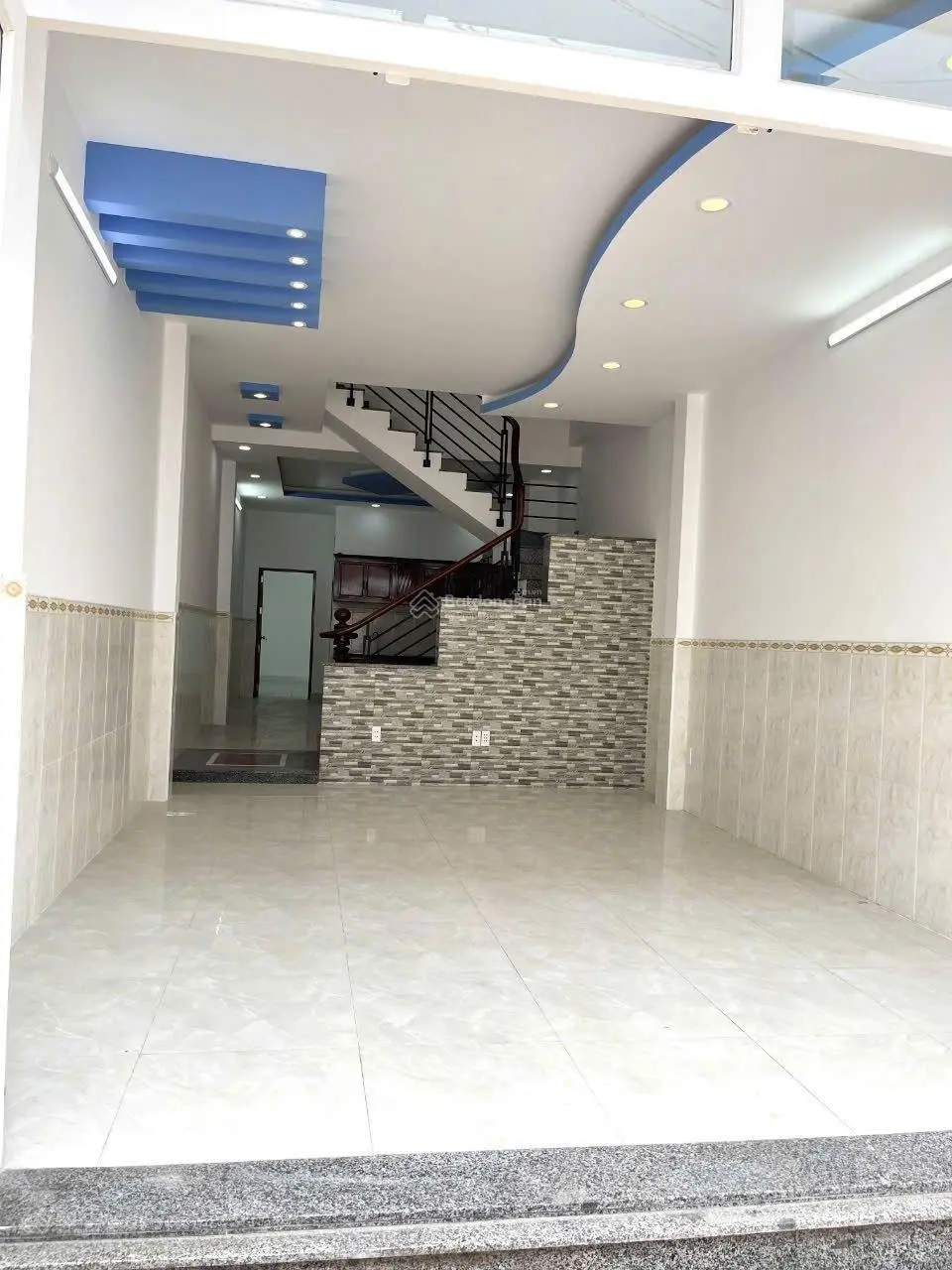Bán nhà hẻm nội bộ Lê Trọng Tấn, gần trường ĐH Công Thương, DT 92m2, đúc 2 tấm, giá chỉ 7.45 tỷ TL