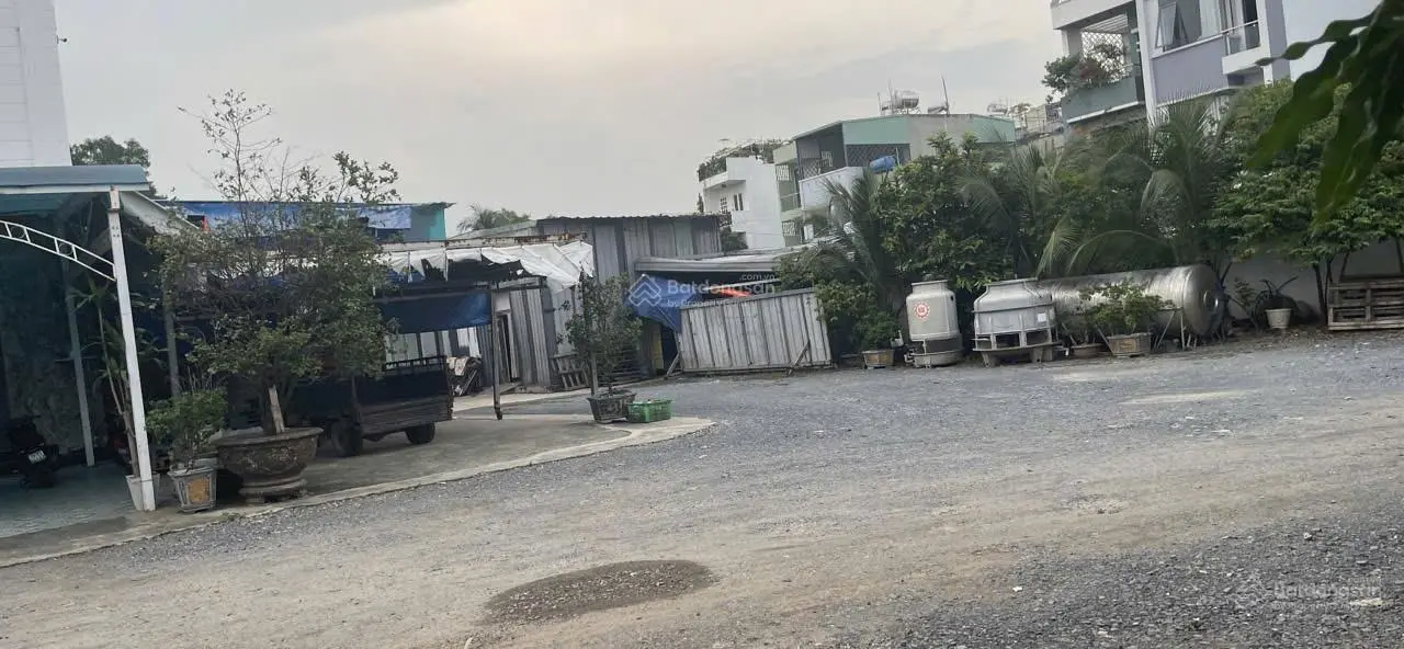 Cần tiền bán gấp nhà mặt tiền 2 căn liền kề ngay Chợ Đầu Mối Thủ Đức