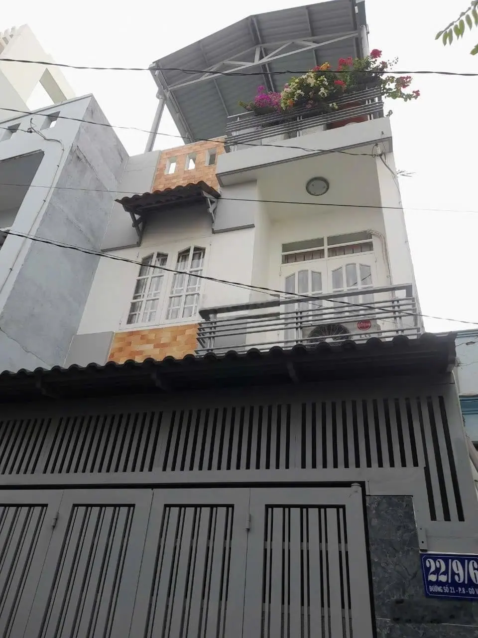 Bán nhà 22/9/6 đường số 21 P8 3tầng 4pn hẻm xe hơi 4m cách mặt tiền chỉ 50m