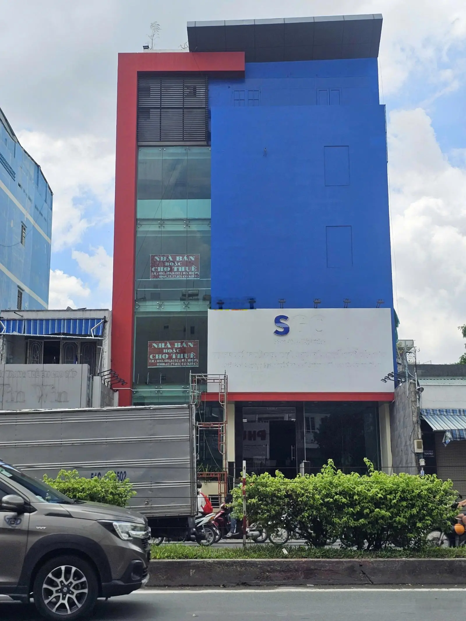 Bán tòa CHDV MT Ung Văn Khiêm P25 Bình Thạnh, doanh thu 380r/tháng hầm 7 tầng 67 phòng, giá 40 tỷ