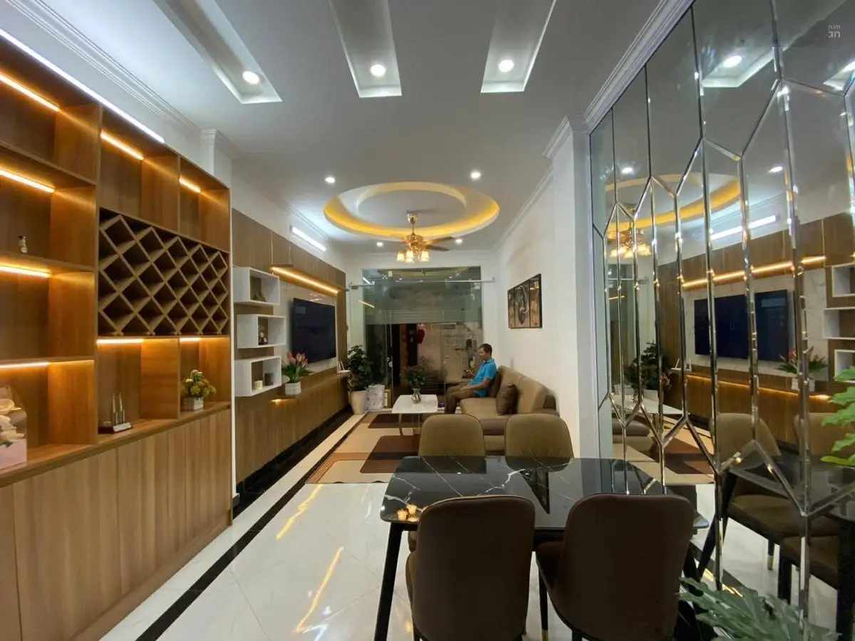 Bán nhà - Tân Mai - Hoàng Mai - sổ đỏ - 5,95 tỷ - ngõ xe 3 gác