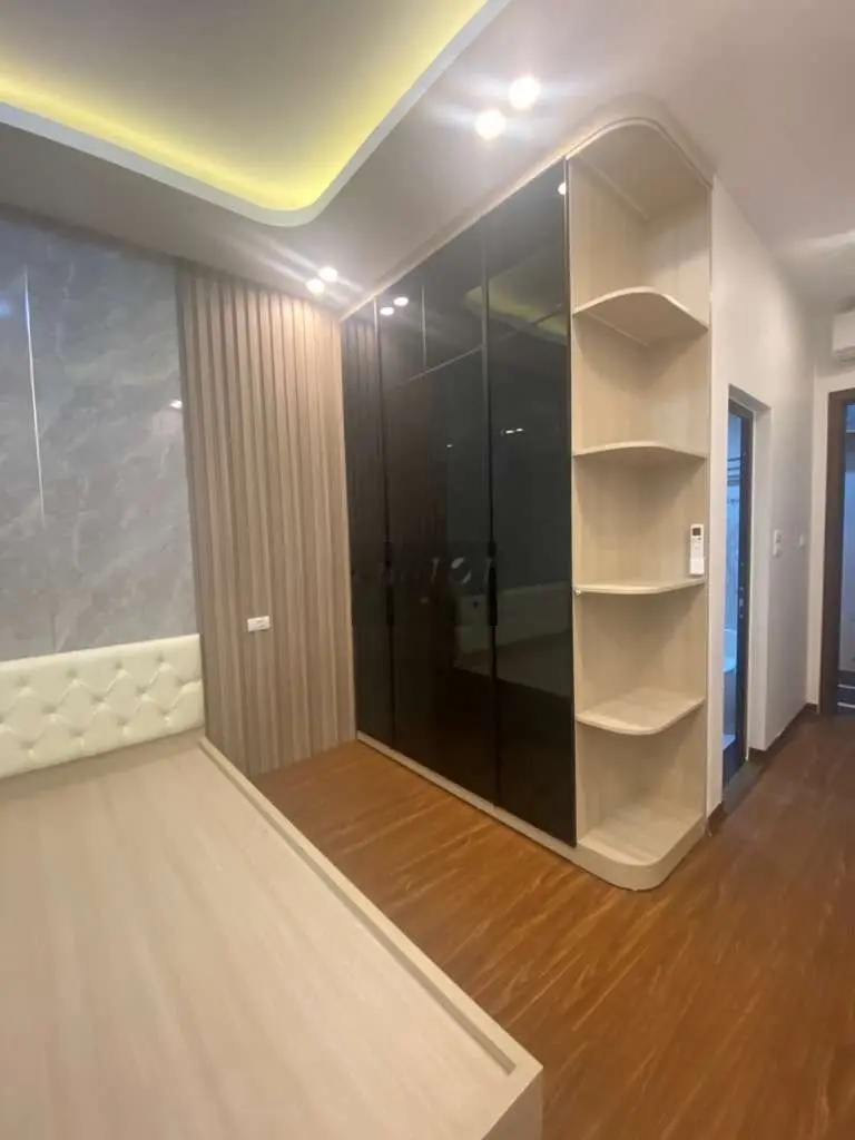 SIÊU HIẾM -THANG MÁY - GARA - PHÂN LÔ 918 PHÚC ĐỒNG