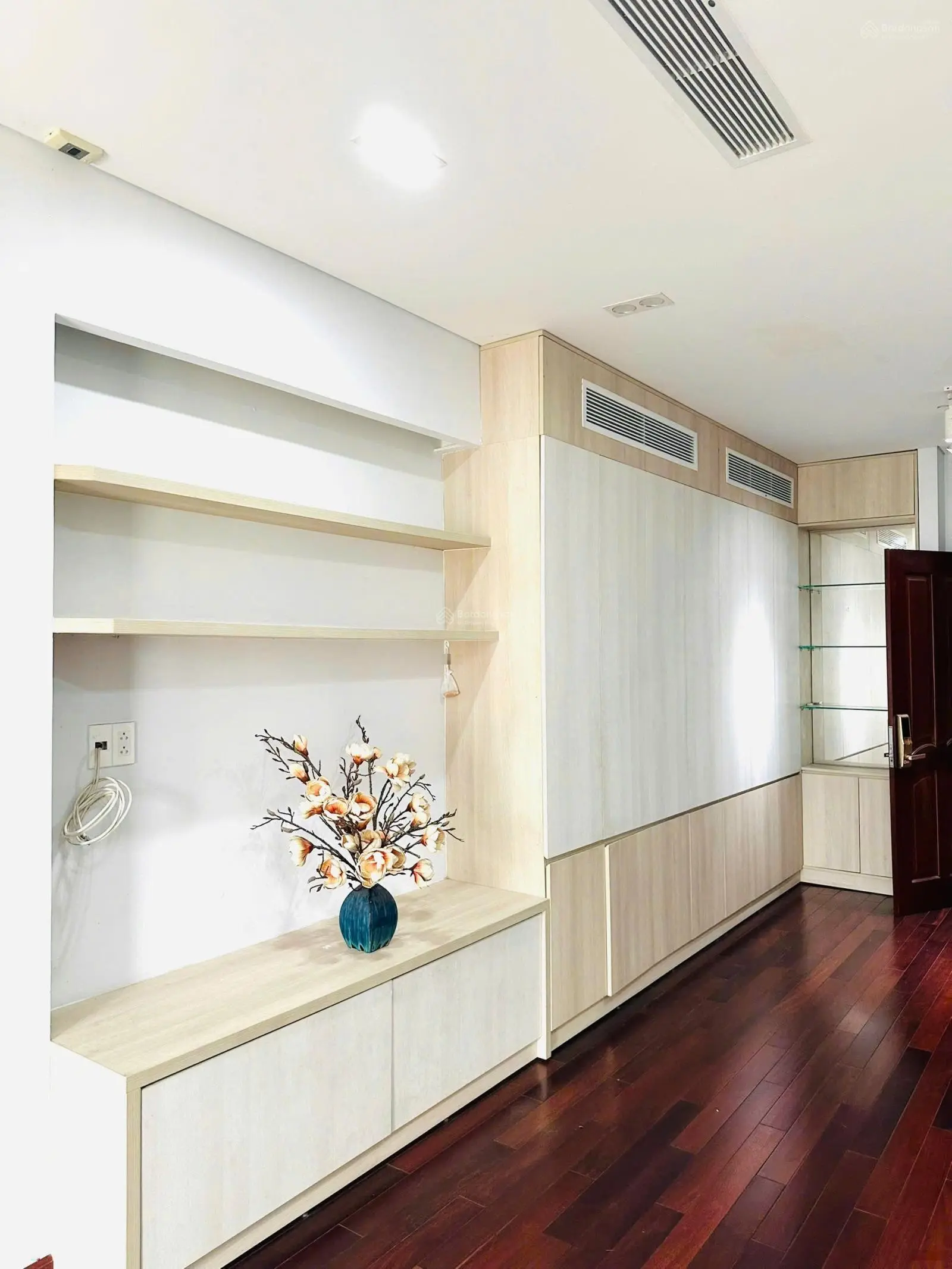 Nhỉnh 18 tỷ - Nhà đẹp đường 12m 4 tầng - 5x27.7m 137.4m2 5PN 5WC - Full NT Châu Âu, Tây Thạnh QTP