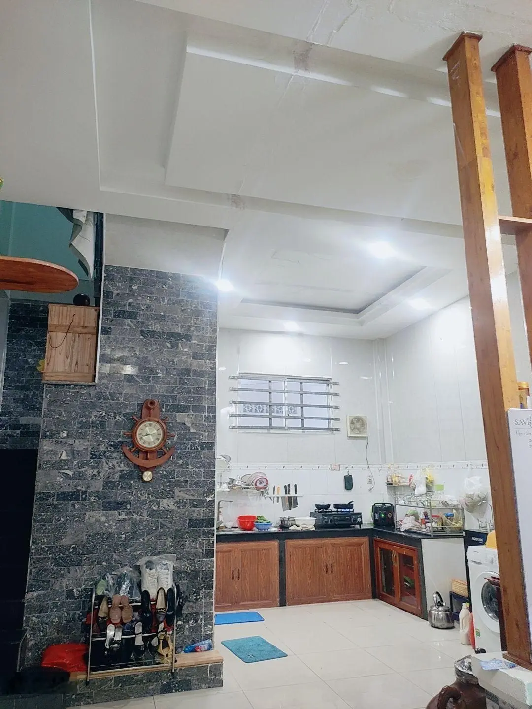 Nhà lầu trệt kinh doanh buôn bán đẹp- đường 6m xe hơi