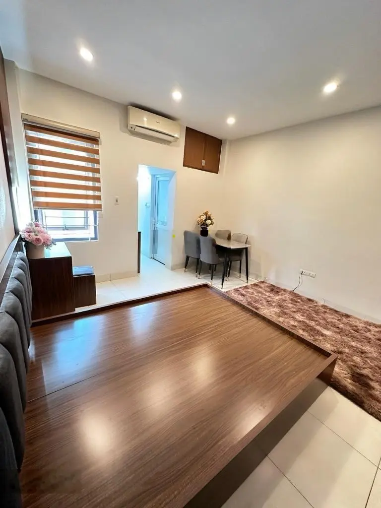 Căn hộ dịch vụ đẹp - gần ô tô - cho thuê dòng tiền ổn định - full nội thất - không có thang máy