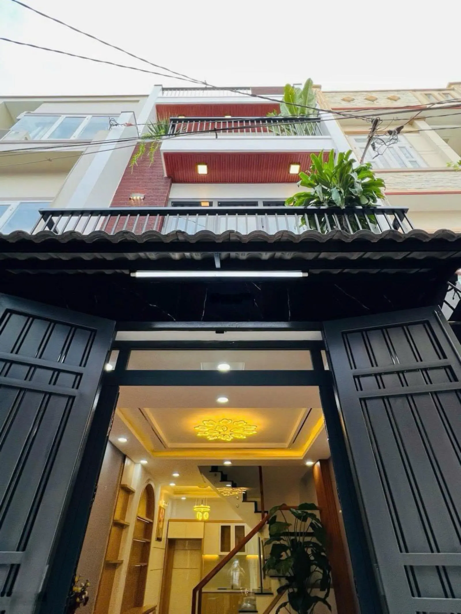 Cô Sáu cần bán nhà Quận 10 giá 3tỷ7, HXH Đ. Trường Sơn. Diện tích 45m2