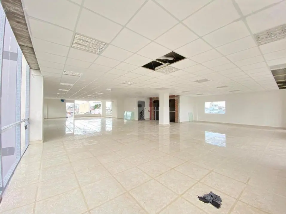 Bán tòa nhà Hạng B,MT Đường Nguyễn Gia Thiều Q3. DT: 27x40m, Hầm, 10 Tầng.