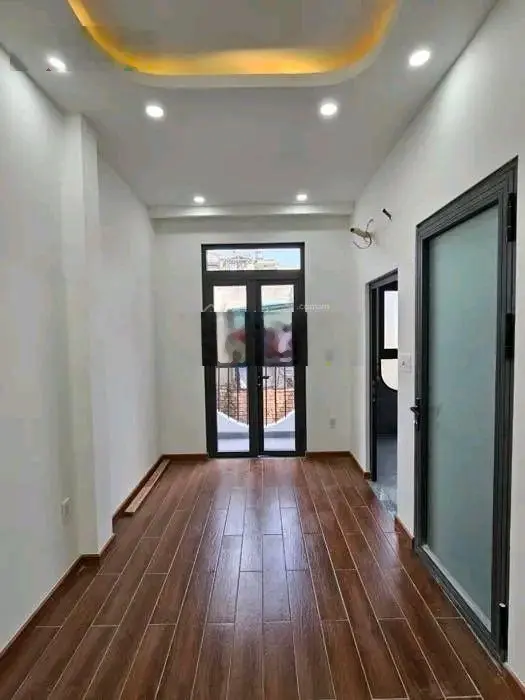 Đổi chổ ở cần bán nhà đường Lên Hồng Phong - P.10 - Q.10 - Giá 3tỷ120/72,9m2 đang cho thuê 20tr/th