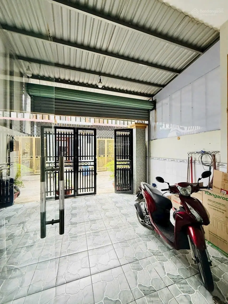 Bán nhà đường Hai Bà Trưng, Phường Đông Hòa. Hẻm xe hơi, nhà 1 trệt 1 lầu có 4PN 2WC. *