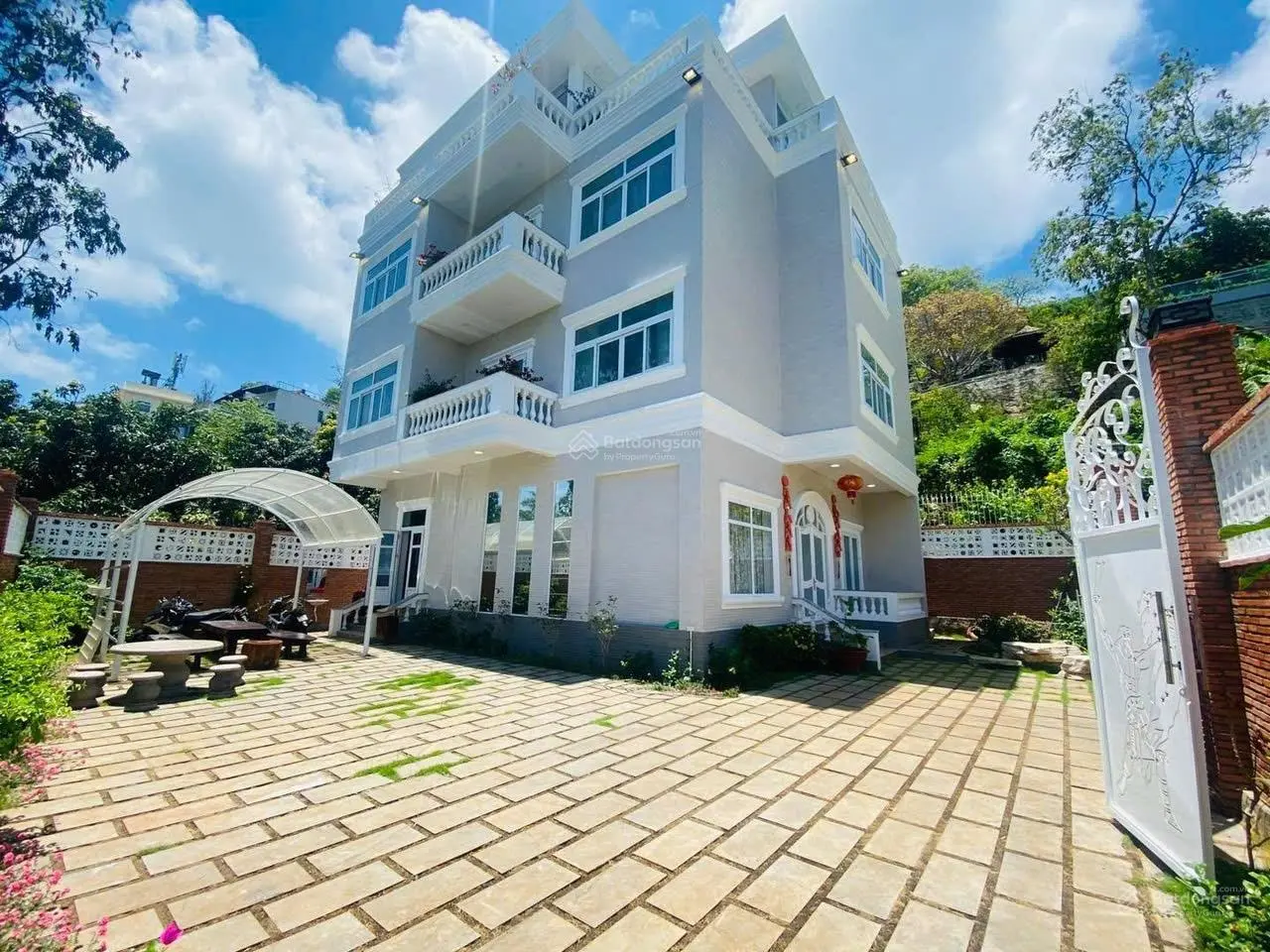 Khách gửi bán Villas 34/9 Trần Phú Tp Vũng Tàu cách biển 100m giá bán 29 tỷ 9 LH 0909 632 ***