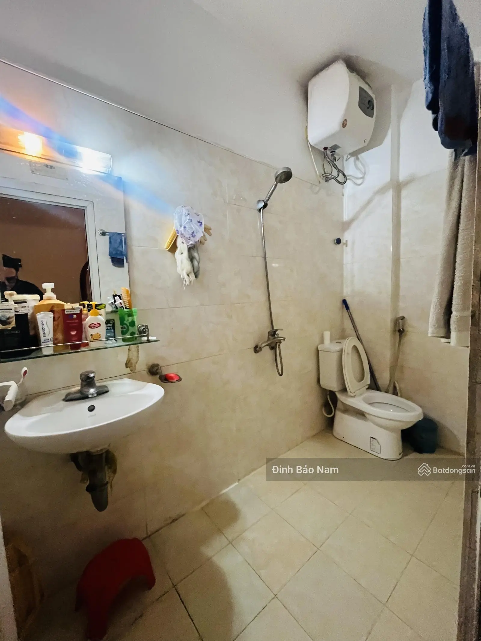 Trung tâm cầu giấy 30m 5 tầng mt 3.42m giá 7.3 tỷ ngõ ba gác sổ đỏ vuông đẹp dân cư thân thiện