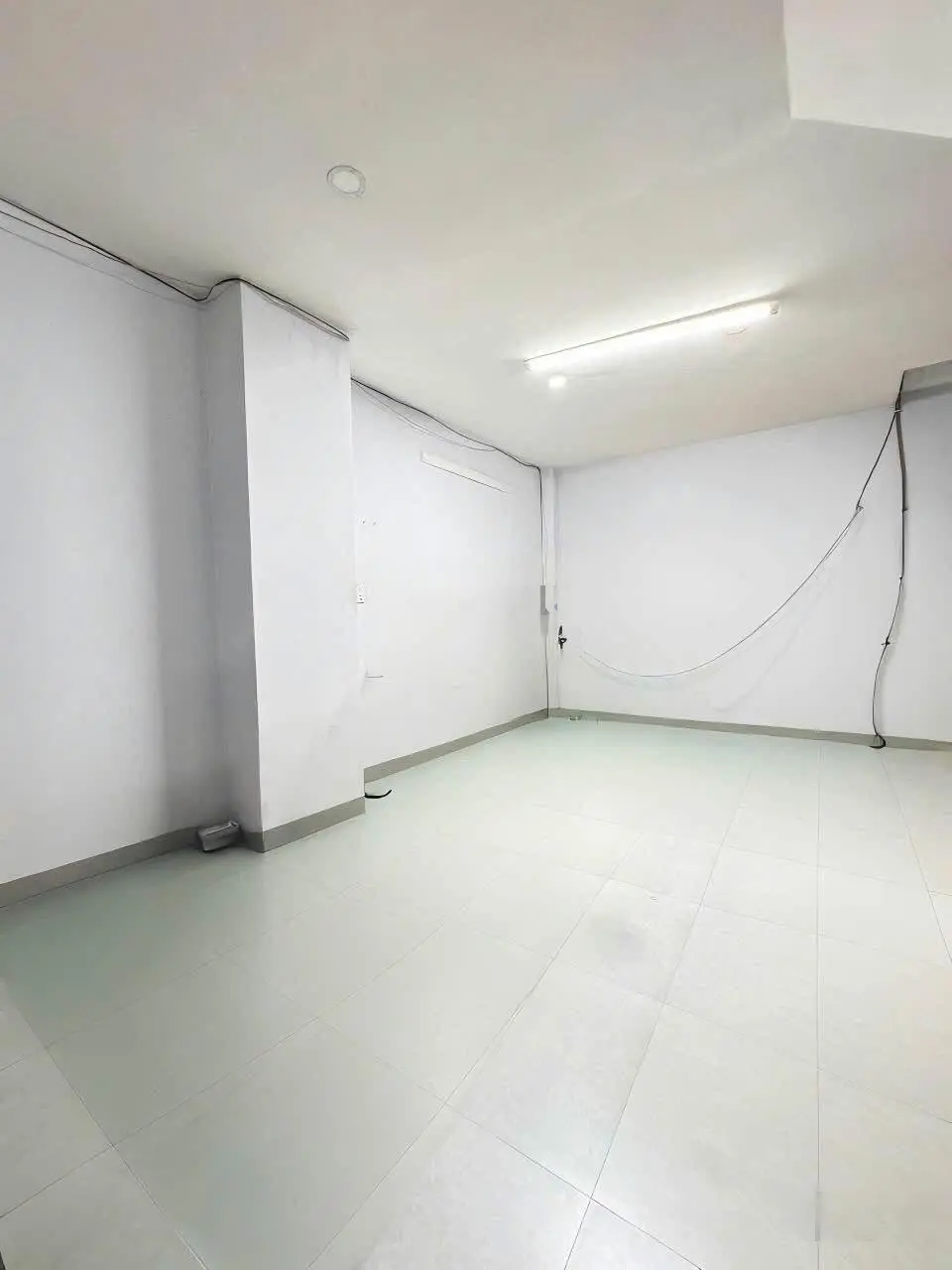 Cần bán nhà cho thuê 22tr/tháng, Đ. Tôn Thất Thuyết, P. 3, Q. 4 - Giá 2tỷ950/65,3m2, gần trường học