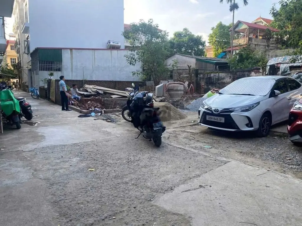 Bán mảnh đất phú diễn, vuông đẹp, lô góc, ô tô vào nhà, 50m,nhỉnh 7 tỷ