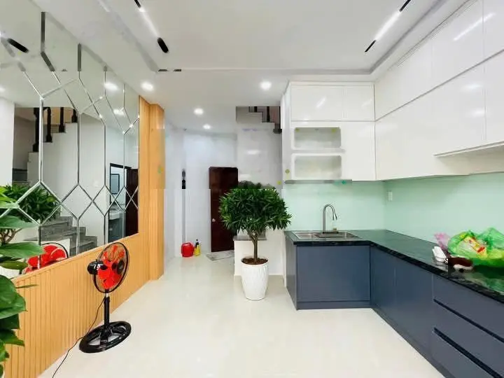 Bán nhà phố Hào Nam, nhà thoáng trước sau, cách ô tô chỉ 47m, ngõ rộng thông, DT 40m2 * 4 tầng