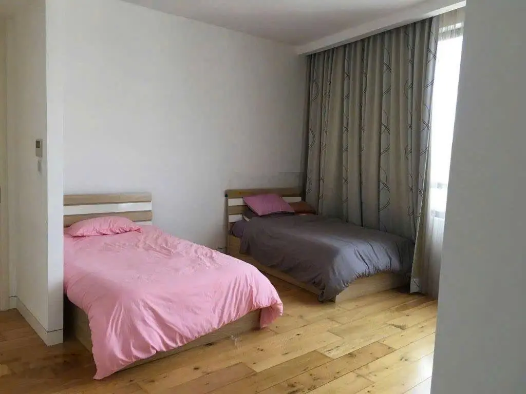 Chính chủ bán căn hộ 4pn - 193m2 Indochina Plaza Cầu Giấy - Tháp E - full nội thất. LH 0968 201 ***