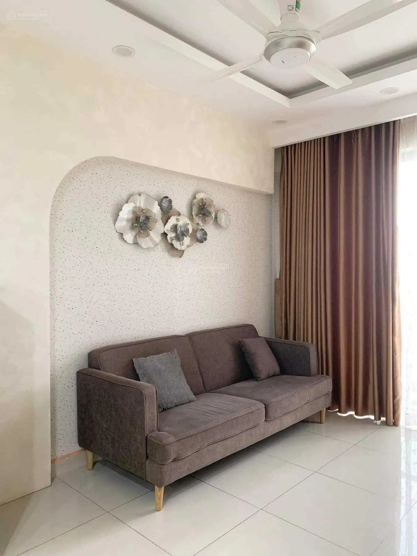 (Gấp) Cần bán nhanh căn Emerald 71m2 2PN-2WC nhà mới full nội thất xịn, view đẹp nhất dự án