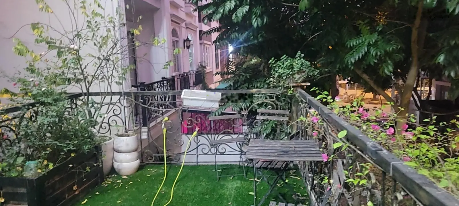 Chỉ 24 tỷ sở hữu biệt thự nhà vườn Việt Hưng Long Biên xây 4T 120m2, nhà hoàn thiện, hướng Đông Nam