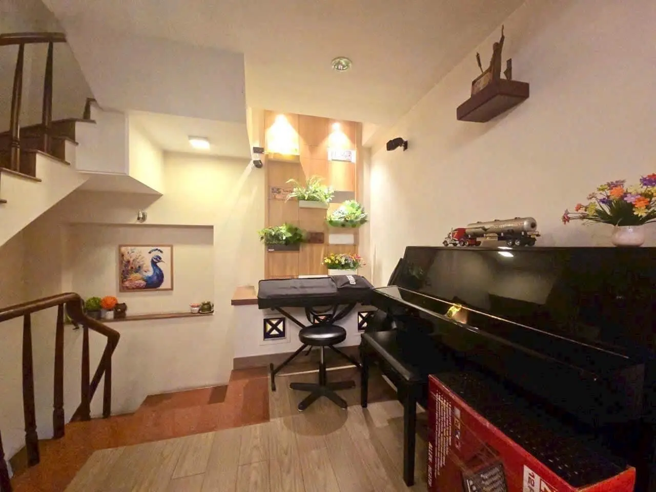 Nhà kts thiết kế - d2 - bình thạnh- xe hơi vào nhà - 4.9x10.3m - 4 tầng - full nội thất - 8 tỷ