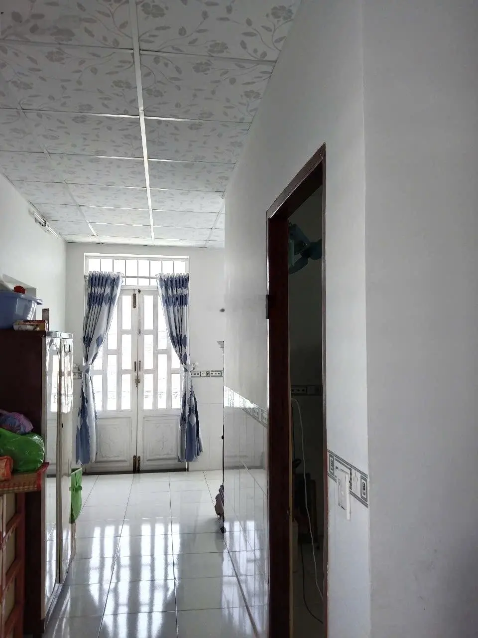 Bán nhà 1 lầu, gần vòng xoay ĐBP, thổ cư, hẻm xe hơi vào nhà, 4,4 x 34m. Gần chợ mới Long Hải