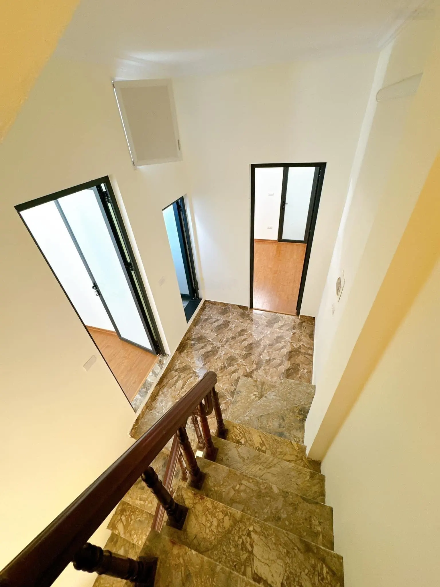Bán nhà riêng Ngọc Khánh 34m2 5 tầng, MTx4,5m giá 6,95 tỷ ở ngay LH 0987 396 ***