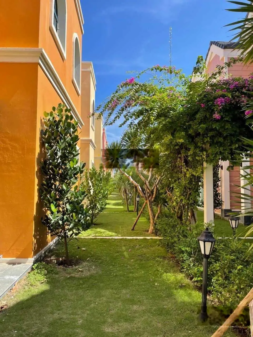 Ngôp cần bán gấp biệt thự DT 8x20m giá 4,5tỷ tại Novaworld Phan Thiết