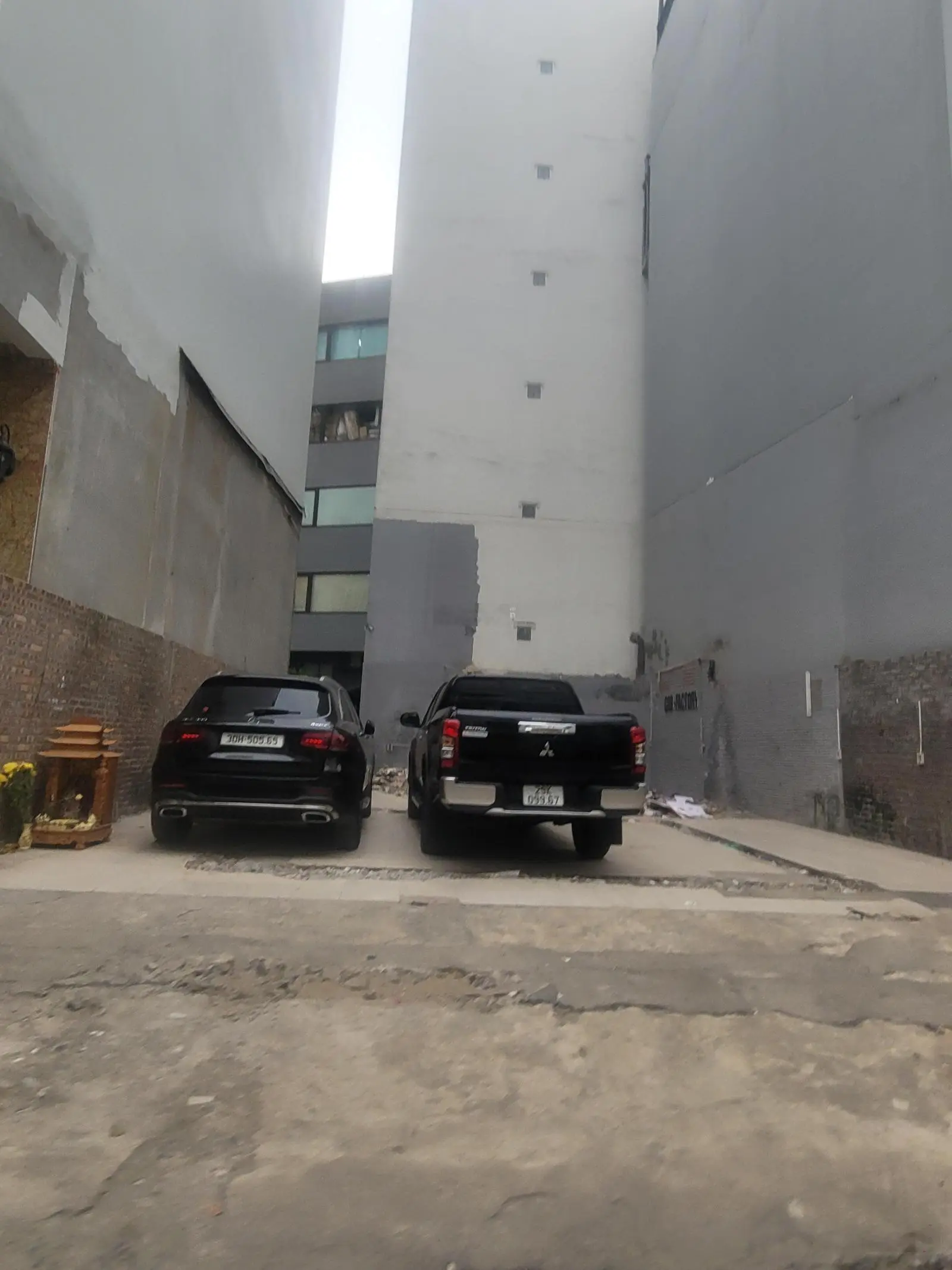 Hạ chào 3 tỷ! Bán gấp đất phân lô Võ Chí Công, ô tô tránh, rẻ nhất phố, tòa building, quận Tây Hồ